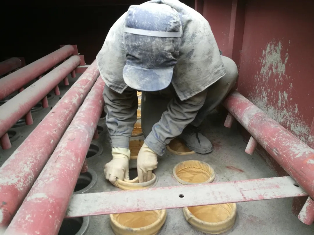 水泥廠窯頭布袋除塵器更換除塵布袋